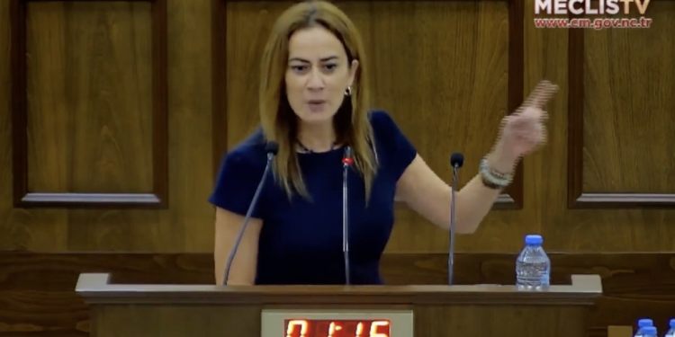 Kıbrıslı vekil: Saraylar israf merkezi, Türkiye’de çöken ekonomi bizi de çökertti