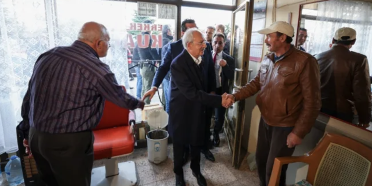 Kılıçdaroğlu’nun ziyaret ettiği berber: Demin kuru ekmek yiyorduk