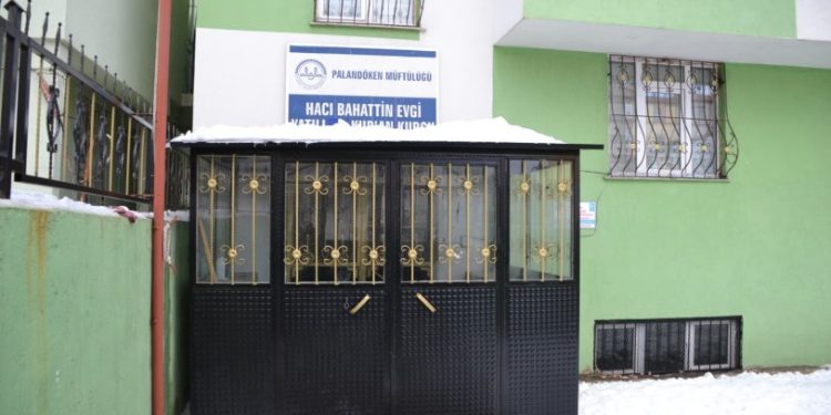 Kuran Kursu'nda cinsel istismar: Çocukların kafalarını Atatürk posterlerine vurmuşlar