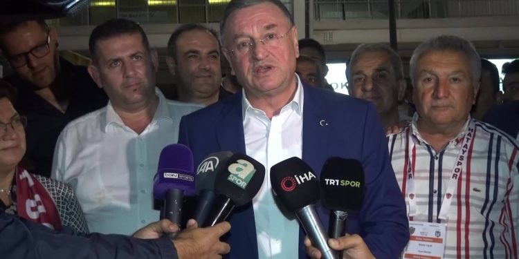 Lütfü Savaş: Türkiye'de dolar, altın, euro, enflasyon düşebilir ancak Hatayspor düşmez