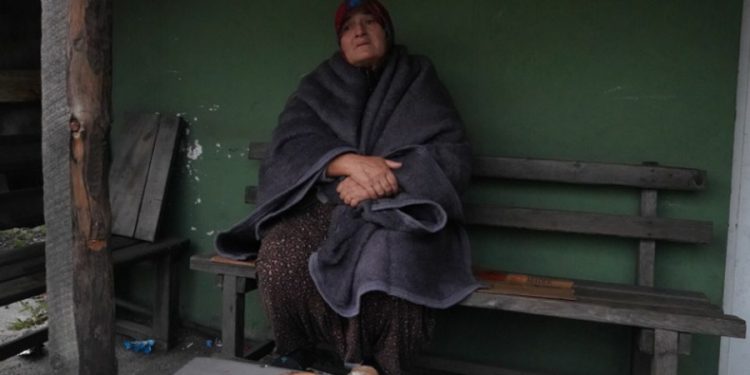 Madenci annesi Nebile Bulut: “Oğlum saklandı da bir kenardan çıkacak diye bekliyorum”