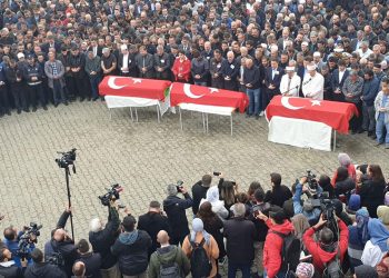 Madenciler son yolculuğuna uğurlandı