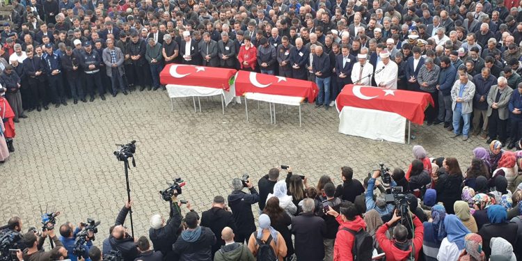 Madenciler son yolculuğuna uğurlandı