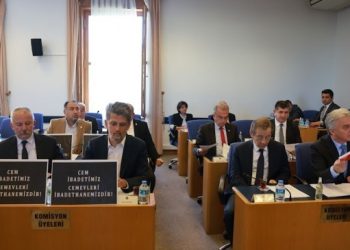 Meclis'te Alevilere eşit yurttaşlık talebine 'bölücülük' suçlaması