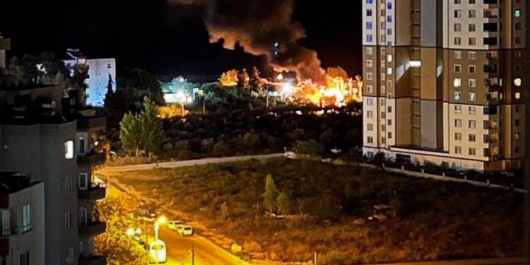 Mersin’deki polisevine saldırıyla ilgili 1 kişi tutuklandı, 21 kişi serbest bırakıldı