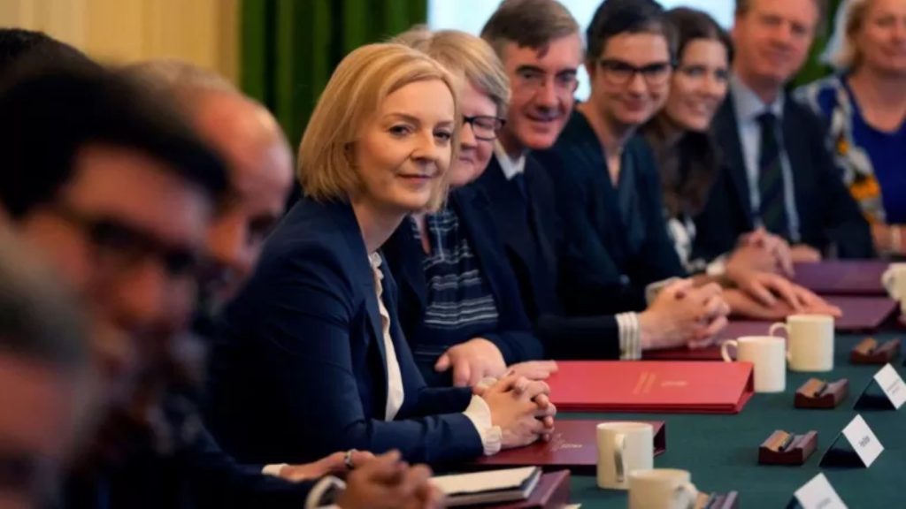 Muhafazakâr Parti içinde Liz Truss'ın istifasını isteyen isimler görüşüyor