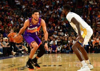 NBA'de günün sonuçları; Suns, son şampiyon Warriors'ı farklı geçti