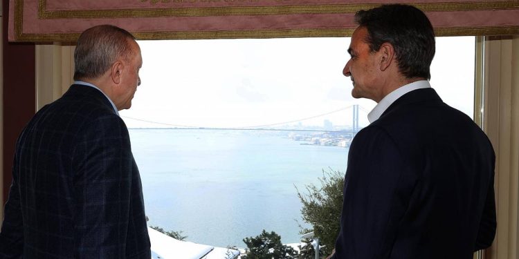 NYT'de Türkiye-Yunanistan analizi: Erdoğan ve Miçotakis'in Prag'daki tartışmasında neler yaşandı?