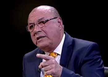 Necmettin Batırel: Türkiye asla krizde değil; etrafınıza bakın, kadın - erkek herkes göbekli