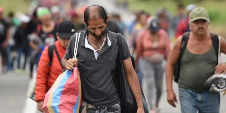 New York’ta düzensiz göçmenlerdeki artış nedeniyle OHAL ilan edildi! 