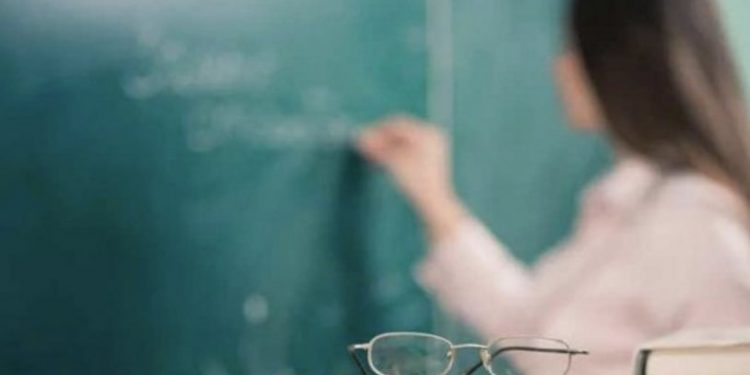 Öğretmenler ekonomik sorunlar nedeniyle iş bırakacak