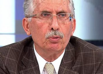 Özer Sencar: Kılıçdaroğlu siyasetin gündemini belirliyor, başörtüsünün arka planı var