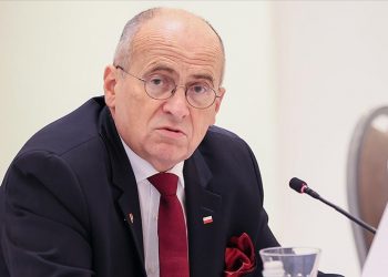 Polonya, Almanya'dan talep ettiği 1,3 trilyon Euro'luk "İkinci Dünya Savaşı" tazminatı için resmi bildirimde bulundu