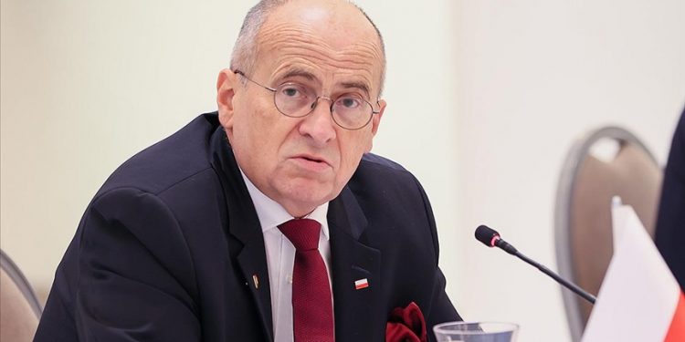 Polonya, Almanya'dan talep ettiği 1,3 trilyon Euro'luk "İkinci Dünya Savaşı" tazminatı için resmi bildirimde bulundu