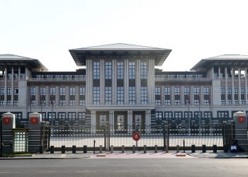 Saray’a çalışan taşeron şoförlerin günlük yemek ücreti 13 lira