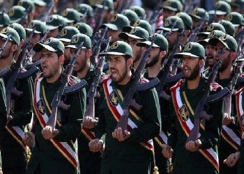 Sünnilerin çoğunlukta olduğu Zahidan kentinde 2 devrim muhafızı vurularak öldürüldü