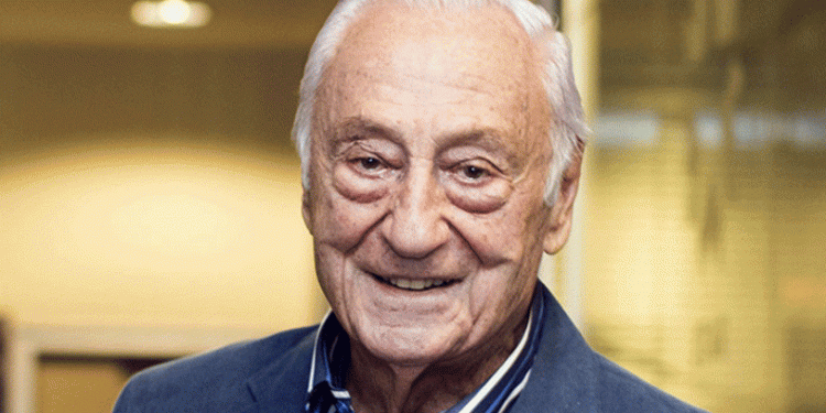 Sunucu ve gazeteci Halit Kıvanç hayatını kaybetti