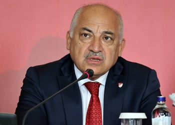 TFF Başkanı'ndan "VAR" açıklaması: Bu sistem olmasaydı, penaltılar ve ofsaytlarda birçok hata yapılırdı