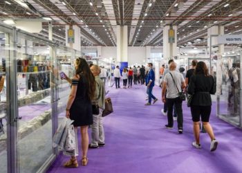 Tekstil sektörünün başarısı İzmir’den dünyaya yayıldı