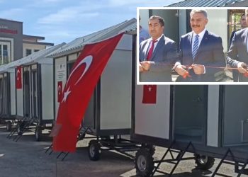 Tunceli’de Türk bayrağı asılan 5 adet portatif tuvalet resmi törenle açıldı