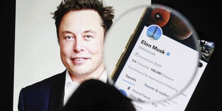 Twitter'ın Elon Musk'a karşı açtığı dava, satın alma anlaşmasının tamamlanması için durduruldu