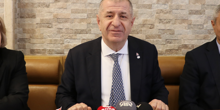 Ümit Özdağ: IŞİD, Türkiye’de örgütleniyor