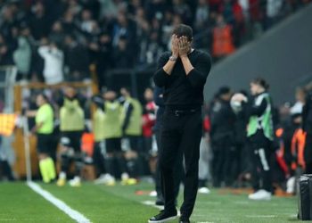 Vodafone Park'ta "Ismael istifa" sesleri, Sergen Yalçın tezahüratı!