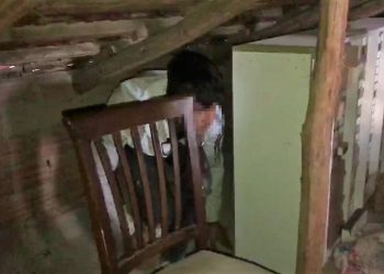 Yaşının 1.5 katı sabıkası var: Hırsız saklandığı çatıda yakalandı