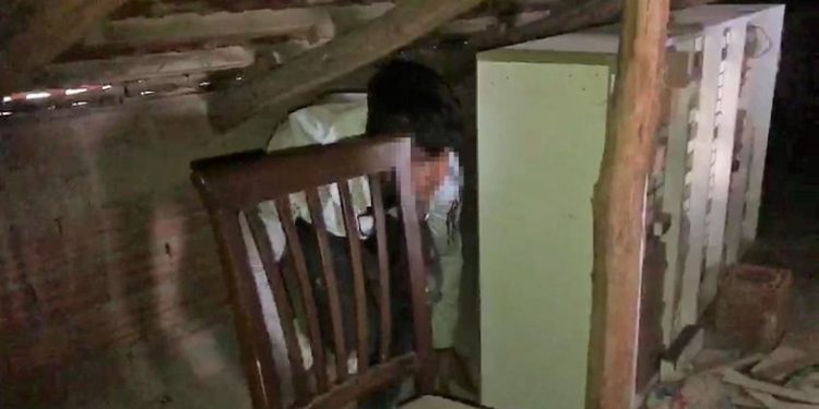 Yaşının 1.5 katı sabıkası var: Hırsız saklandığı çatıda yakalandı