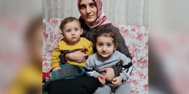 Yine bir anne iki küçük çocuğuyla cezaevine atıldı