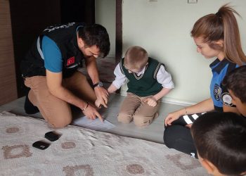 Yüksekova’da polis evlerden parmak izi topluyor: Yeni bir fişleme uygulaması mı?