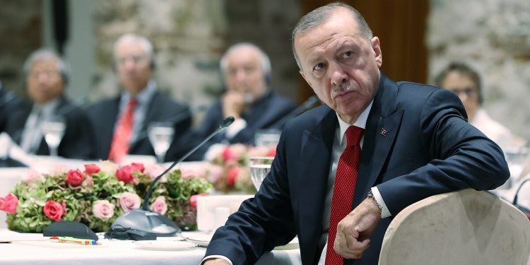 ‘Erdoğan’ın rakibi kim ise ona oy veririm’ diyenlerin oranı yüzde 45