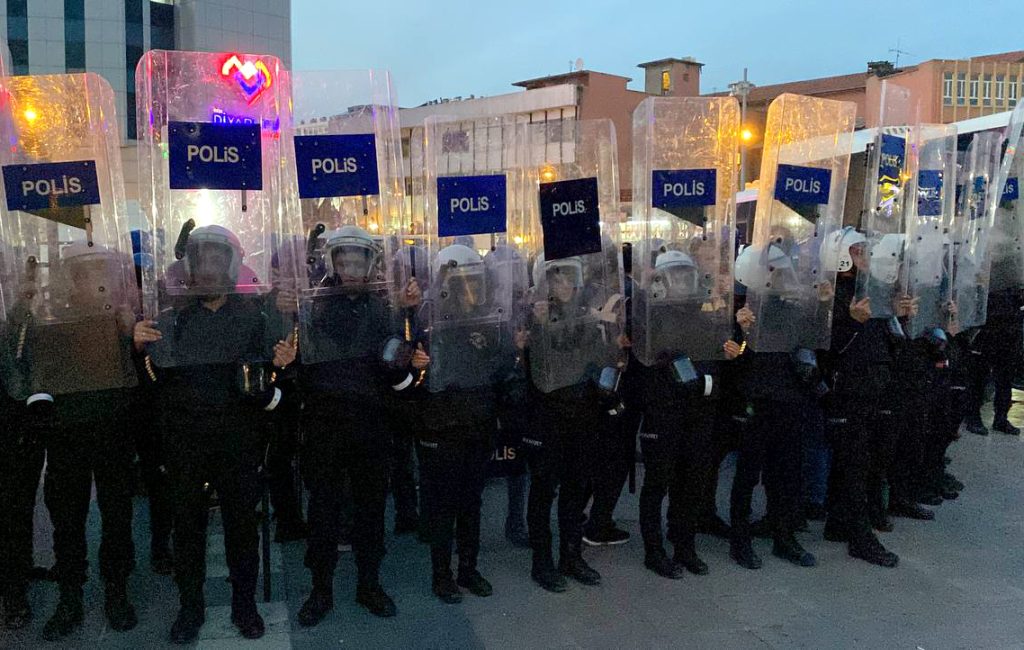 ‘Pençe Kılıç Hava Harekatı’ protestosuna polis müdahalesi: 47 gözaltı