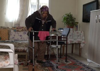 Dört Duvar Arasında Yaşlılık