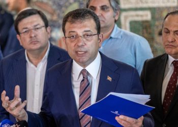 İmamoğlu Davası 14 Aralık’a Ertelendi: “Savcı Siyasi Yasak Talep Ediyor”