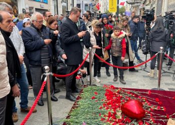 Bombalı Saldırının Ertesi Günü İstiklal Caddesi
