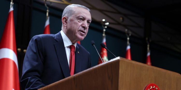 Üç Yılını Doldurmuş Sözleşmelilere Aday Memurluk Hakkı