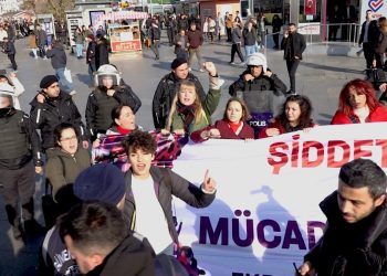 Kadıköy’de Kadınların Eyleminde 70 Gözaltı