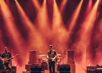 1 TL'ye konser ve tiyatro biletlerine büyük ilgi