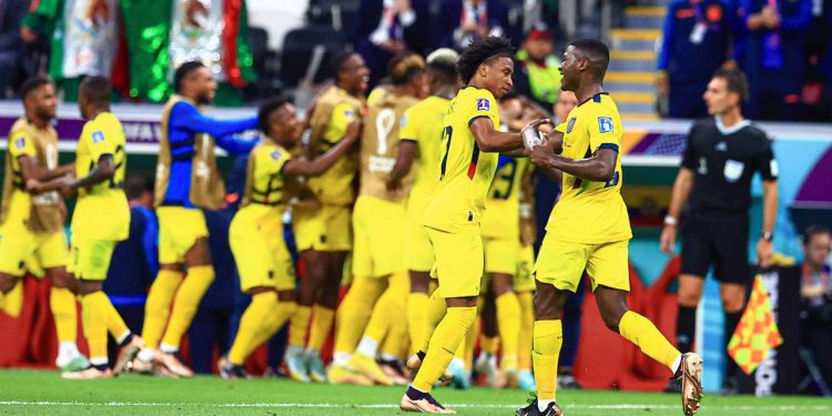 2022 Dünya Kupası: Ekvador'a ev sahibi Katar karşısında galibiyet Fenerbahçeli Valencia ile geldi