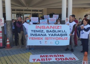 Sağlıkçılardan yemek protestosu