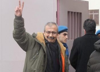 Sırrı Süreyya Önder’e 5 ay hapis