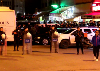 İstanbul’un ilçelerinde saldırılar protesto edildi