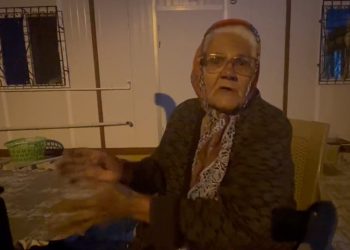 84 yaşındaki depremzede 3 yıldır konteynerde yaşıyor: ‘Perişanız’