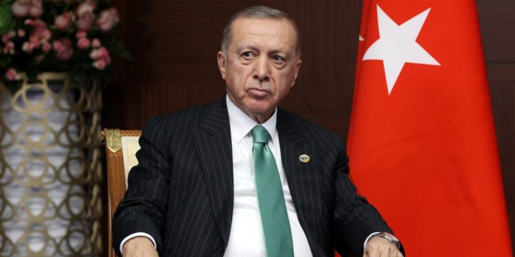 Erdoğan’dan Suriye’nin Kuzeyine Kara Harekatı İşareti