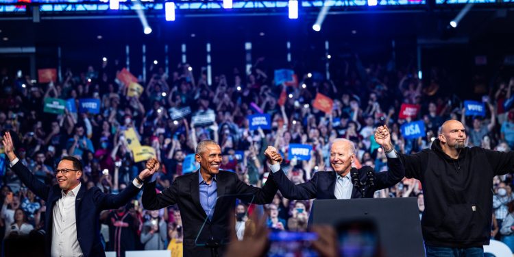 ABD'de kritik ara seçimler öncesi Biden ve Obama, Pennsylvania'da güçlerini birleştirdi