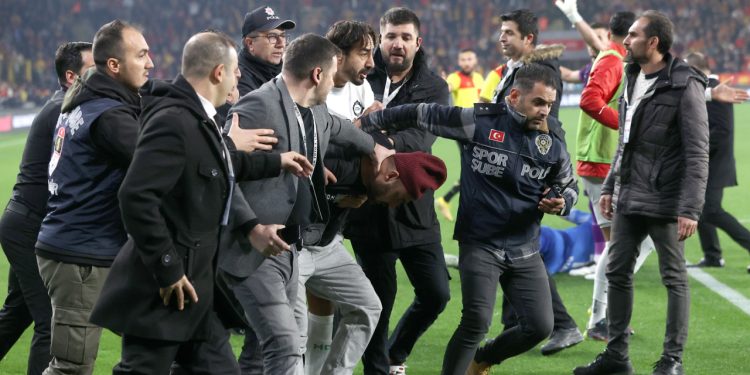 AKP'den Göztepe-Altay maçında yaşananlar hakkında ilk açıklama