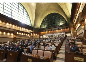 AKP'li Esenler Belediyesi bunu da yaptı: Erdoğan, Şentop ve Akar'ın ismi caddelere verildi