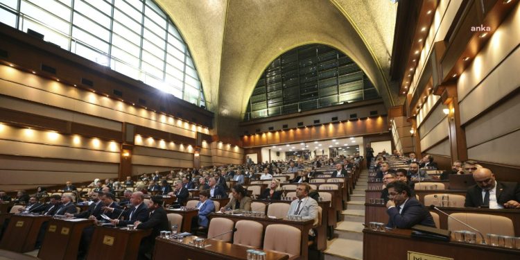 AKP'li Esenler Belediyesi bunu da yaptı: Erdoğan, Şentop ve Akar'ın ismi caddelere verildi