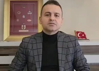 AKP'li yönetici Erdoğan'a 'mareşal' unvanı verilmesini istedi